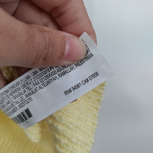 Forever 21 Cable Knit Sweater Vest Yellow, Medium - Picture 6 of 8